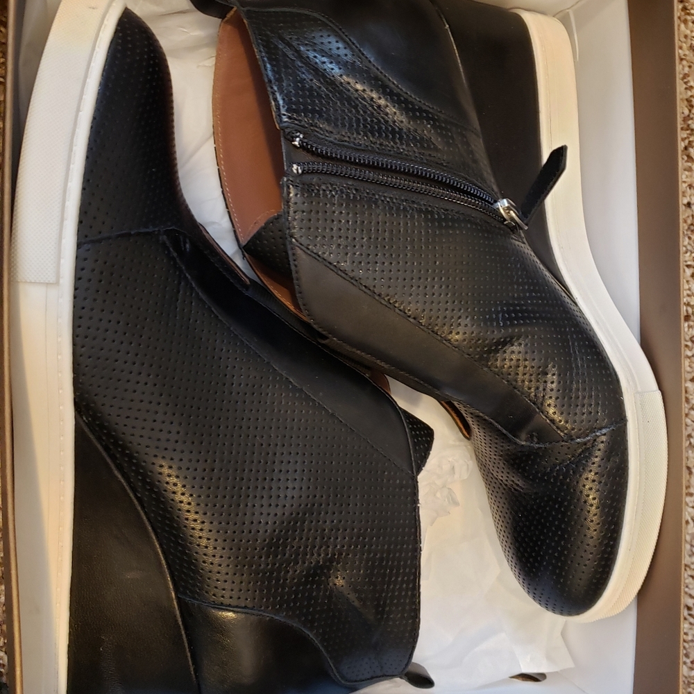 Linea Paolo Felicia Black Wedge sneaker ..11